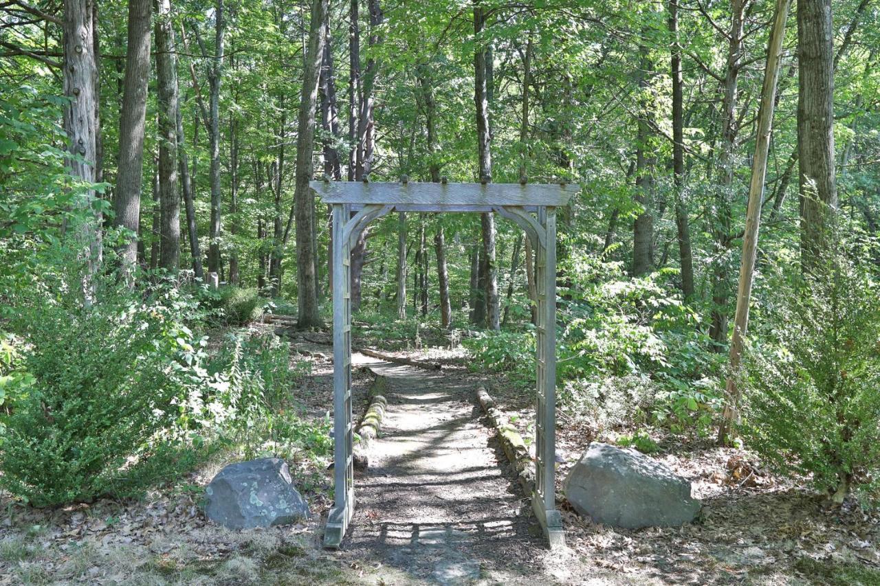 Moondance Ridge Bed and breakfast *